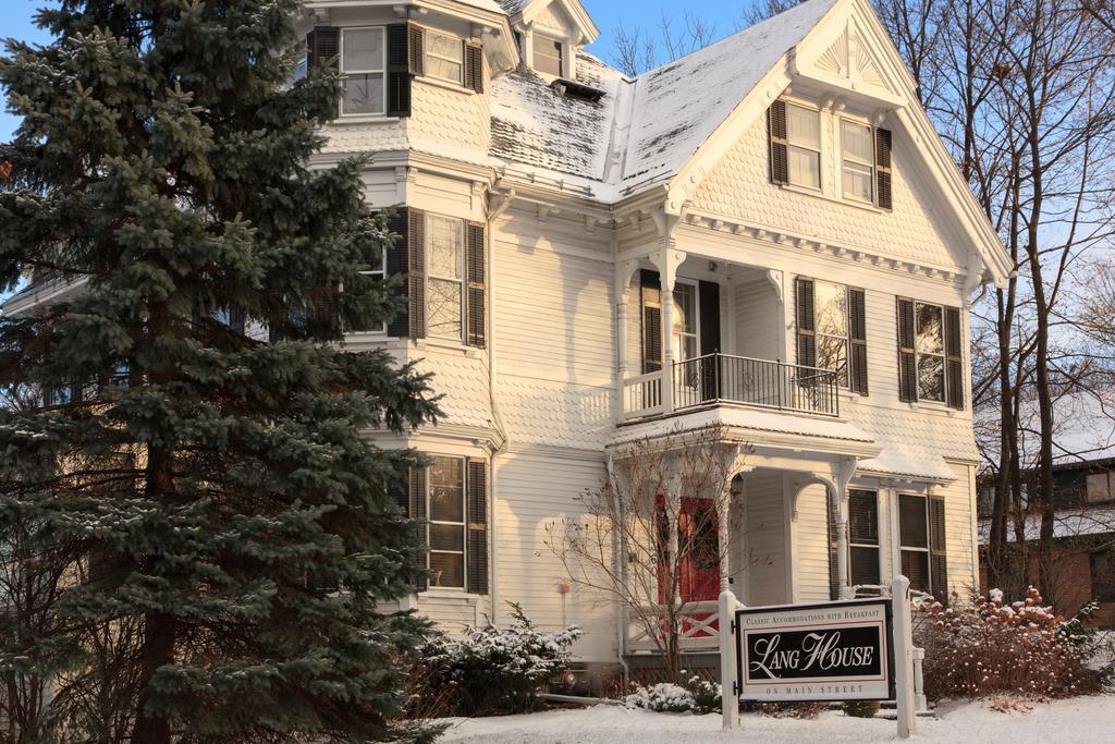 Lang House On Main Street Bed & Breakfast Burlington Eksteriør bilde