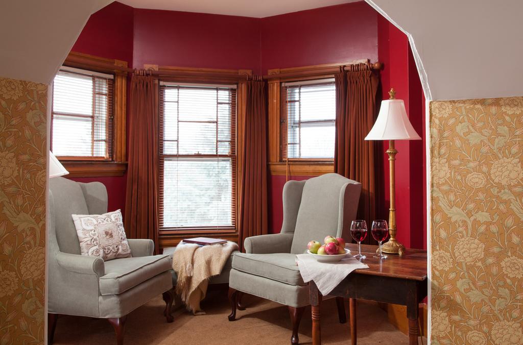 Lang House On Main Street Bed & Breakfast Burlington Eksteriør bilde