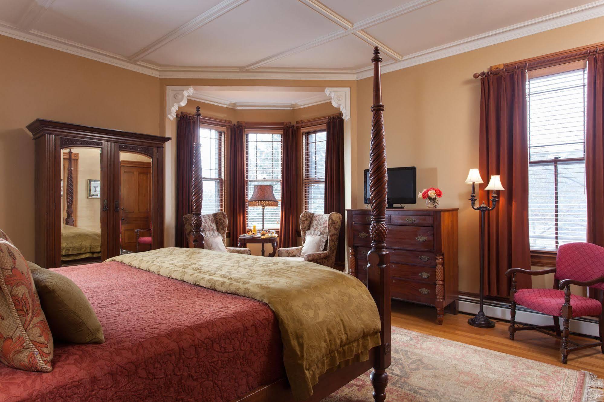 Lang House On Main Street Bed & Breakfast Burlington Eksteriør bilde