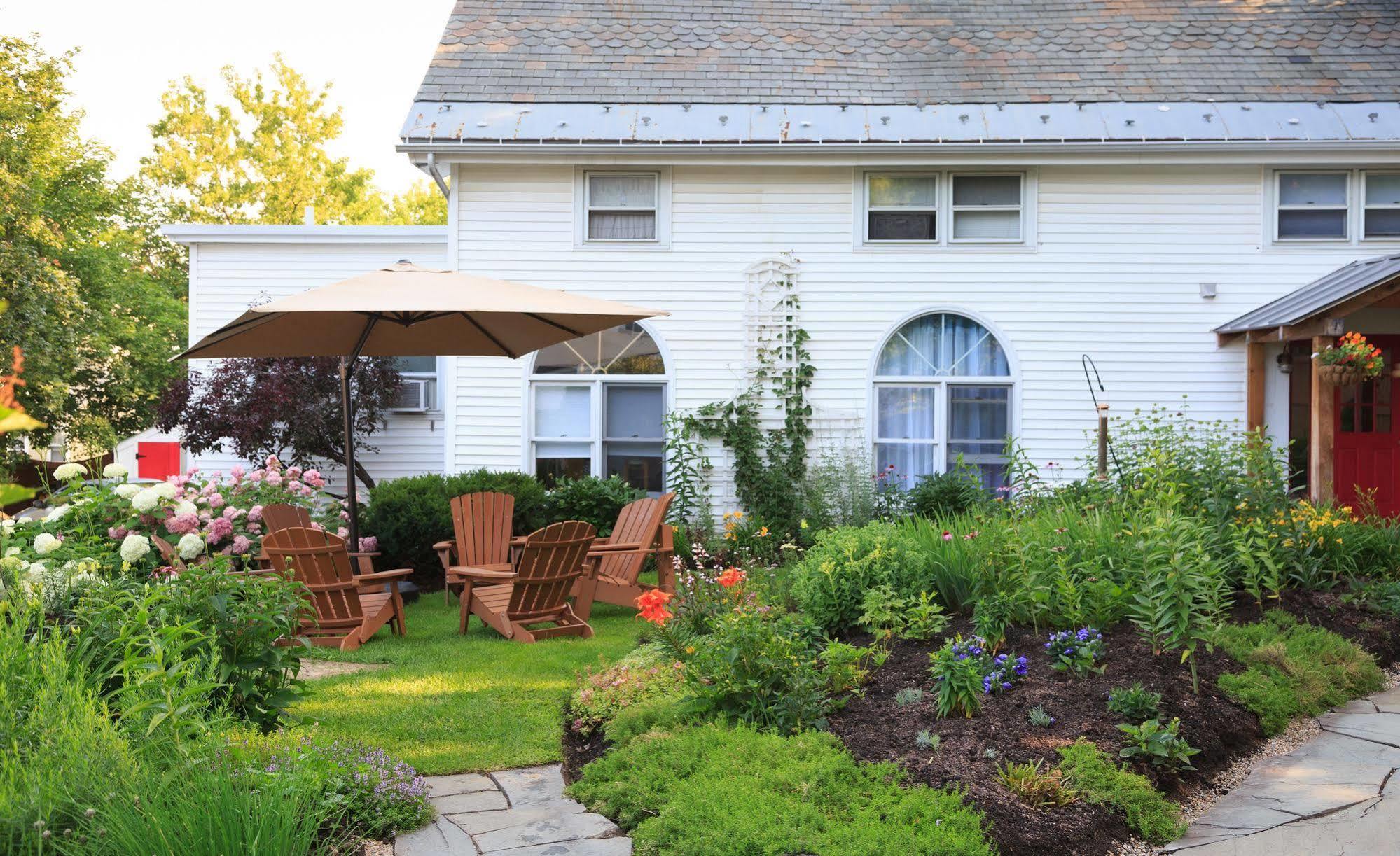 Lang House On Main Street Bed & Breakfast Burlington Eksteriør bilde